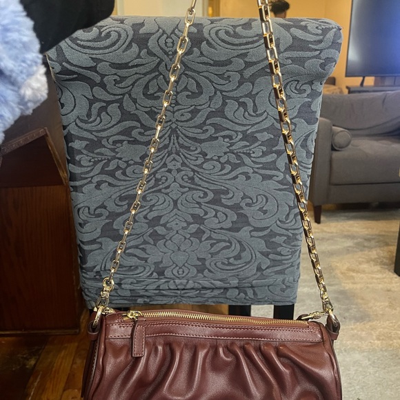 MANU ATELIER
Chain-Link Leather Shoulder Bag - Picture 5 of 6